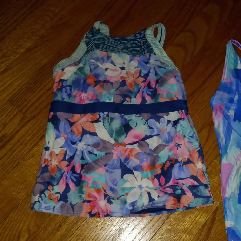ATHLETA GIRLS TANKINI Swim Suit Bathing Suit Tops Bundle of 2